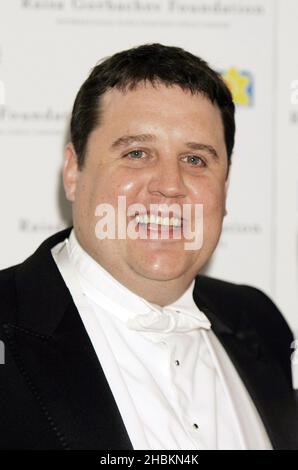 Peter Kay au dîner de gala annuel de collecte de fonds de la Fondation Raisa Gorbachev au Stud House, Hampton court, Londres. Banque D'Images