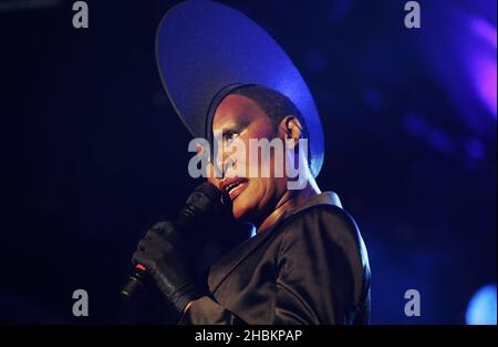 Grace Jones se produit à Somerset House, Londres. Banque D'Images