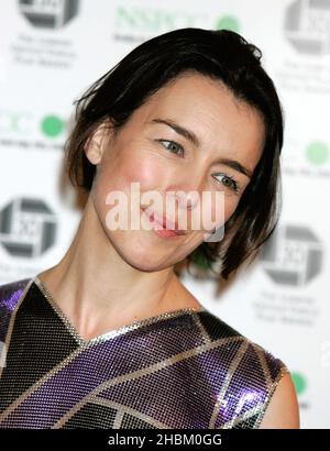 Olivia Williams of an Education arrive aux London Criticss' Circle film Awards au Landmark Hotel, Londres. Banque D'Images