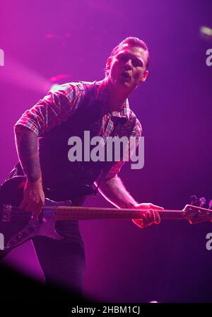 Richard Jones de Stereophonics se produit à la 02 Arena, Londres Banque D'Images