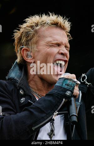 Billy Idol se produit sur scène au cours du jour 3 au 2010 Download Festival à Castle Donnington, Leicestershire. Banque D'Images