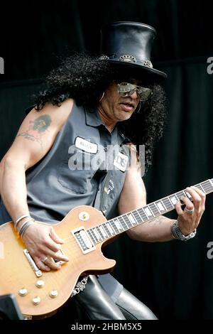 Slash se produit sur scène au Wireless Festival qui se tient à Hyde Park à Londres. Banque D'Images