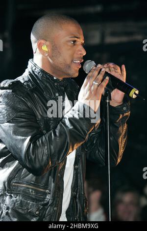 Jonathan 'JB' Gill de JLS se produit au G-A-y Heaven à Londres. Banque D'Images