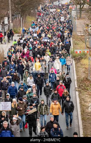 Nuremberg, Allemagne.19th décembre 2021.Le 19 décembre 2021, il y a eu des manifestations à Nuremberg, en Allemagne.Ils ont protesté contre toutes les mesures Covid-19 actuelles et peut-être à venir.(Photo par Alexander Pohl/Sipa USA) crédit: SIPA USA/Alay Live News Banque D'Images