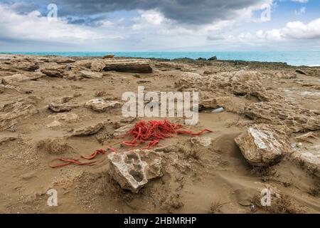 Pelote de corde de pêche sur le bord de mer Banque D'Images