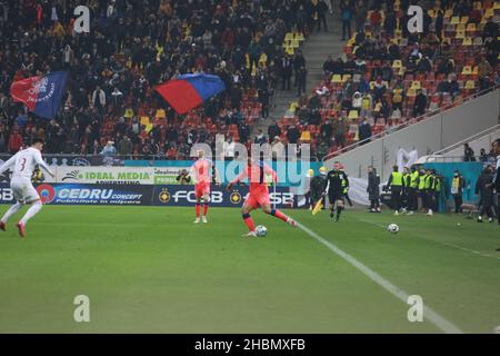 BUCAREST, ROUMANIE - 15 décembre 2021: Match de football entre FCSB et Rapid 1923 sur l'arène nationale dans la Ligue 1. Banque D'Images