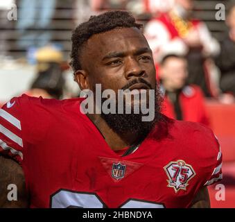 Santa Clara, Californie, États-Unis.19th décembre 2021.San Francisco en course de retour Jeff Wilson Jr. Le dimanche 21 décembre 2021, au stade Levis à Santa Clara, en Californie.Les 49ers ont vaincu les Falcons 31-13.(Credit image: © Al Golub/ZUMA Press Wire) Banque D'Images