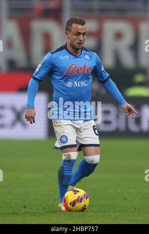 Milan, Italie.19th décembre 2021.Stanislav Lobotka de SSC Napoli pendant la série Un match à Giuseppe Meazza, Milan.Crédit photo à lire: Jonathan Moscrop/Sportimage crédit: Sportimage/Alay Live News Banque D'Images