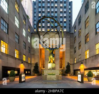 Statue de l'Atlas, Rockefeller Center, New York Banque D'Images