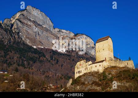 Château de Sargans dans la municipalité de Sargans dans le canton de Saint-Gall en Suisse.Le château est un site du patrimoine suisse d'importance nationale. Banque D'Images