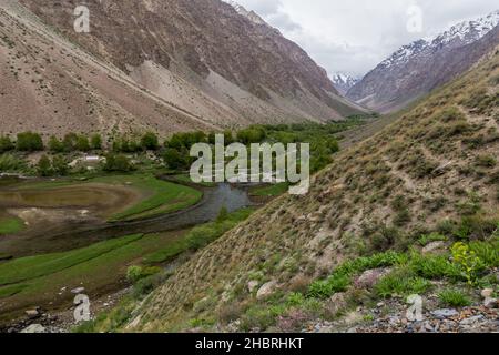 Jisev Jizev ou la vallée de Jizeu dans les montagnes de Pamir, Tadjikistan Banque D'Images