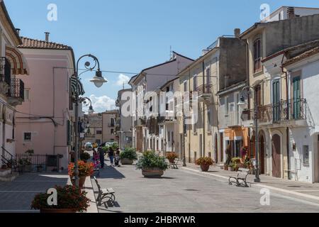 Corso Trento e Trieste, Vieille ville, San Vito Chietino, Abruzzo, Italie,Europe Banque D'Images