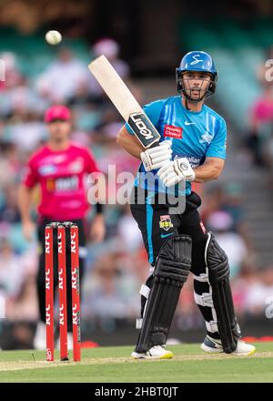 Sydney, Australie.21st décembre 2021.Jonathan Wells des grévistes chauves-souris lors du match de la Big Bash League entre les Sixers de Sydney et les grévistes d'Adélaïde au Sydney Cricket Ground, le 21 décembre 2021, à Sydney, en Australie.(Usage éditorial seulement) Credit: Izhar Ahmed Khan/Alamy Live News/Alamy Live News Banque D'Images