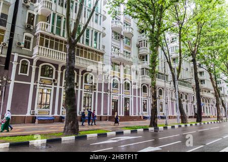 DUSHANBE, TADJIKISTAN - 16 MAI 2018 : bâtiments près de l'avenue Rudaki à Dushanbe, capitale du Tadjikistan Banque D'Images