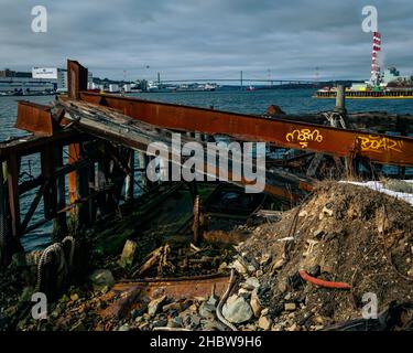 Le SS Daisy, longtemps oublié et abandonné, un chalutier pour les navires britanniques navy.use vieux comme infill pour étendre le rivage dans l'eau Banque D'Images