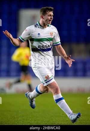 Christopher Merrie de Tranmere Rovers lors du deuxième tour du Trophée Papa John's à Prenton Park, Birkenhead.Date de la photo: Mardi 21 décembre 2021.Voir PA Story FOOTBALL Tranmere.Le crédit photo devrait se lire comme suit : Nick Potts/PA Wire.RESTRICTIONS : UTILISATION ÉDITORIALE UNIQUEMENT utilisation non autorisée avec des fichiers audio, vidéo, données, listes de présentoirs, logos de clubs/ligue ou services « en direct ».Utilisation en ligne limitée à 120 images, pas d'émulation vidéo.Aucune utilisation dans les Paris, les jeux ou les publications de club/ligue/joueur unique. Banque D'Images