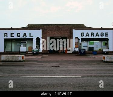 Regal garage, Upton on Severn, Worcestershire, Angleterre, Royaume-Uni Banque D'Images