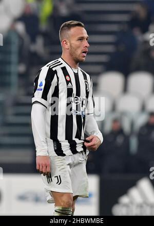 Turin, Italie.21st décembre 2021.Arthur de Juventus FC en action pendant la série Un match de 2020/21 entre Juventus FC et Cagliari Calcio au stade Allianz le 21 décembre 2021 à Turin, Italie-photo ReporterTorino crédit: Agence photo indépendante/Alamy Live News Banque D'Images