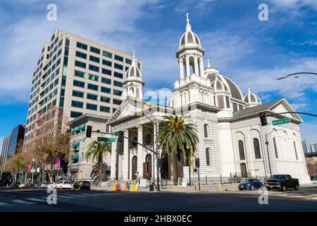 Cathédrale basilique Saint-Joseph vue extérieure - San Jose, Californie, États-Unis - 2021 Banque D'Images