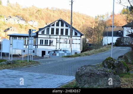 Place centrale à Virneburg au parking Banque D'Images