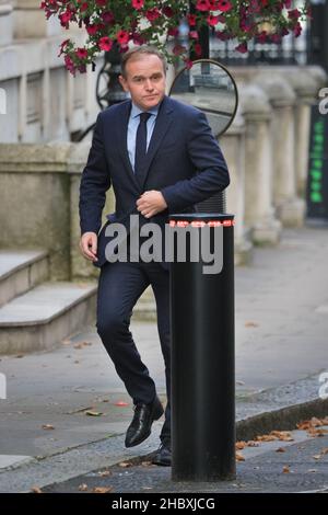 George Ejustice député, politicien du Parti conservateur, secrétaire d'État à l'Environnement, à l'alimentation et aux Affaires rurales, marche à Downing Street, Westminster Banque D'Images