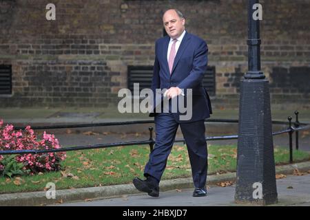 Ben Wallace, député du Parti conservateur britannique, secrétaire d'État à la Défense sous Johnson, marche à Downing Street, Londres Banque D'Images