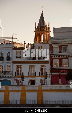 Cathédrale de Triana, Iglesia de Santa Ana, dans le quartier de Triana à Séville, Espagne. Banque D'Images