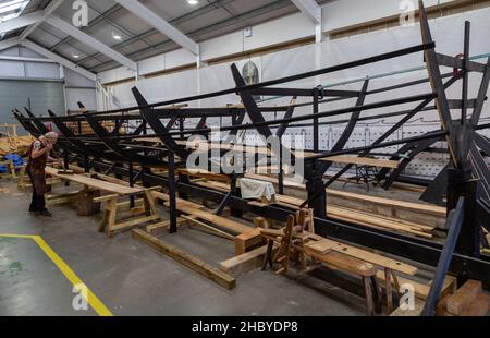 Construction d'une réplique du vaisseau funéraire Anglo-Saxon Sutton Hoo, Woodbridge, Suffolk, Angleterre, Royaume-Uni octobre 2021 Banque D'Images