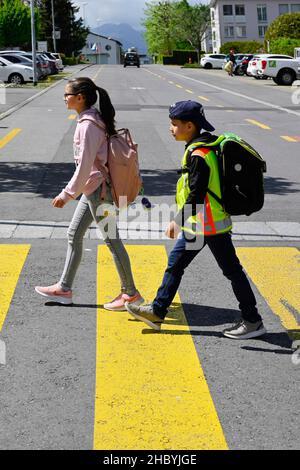 Allée piétonne pour enfants (IRM disponible) Banque D'Images