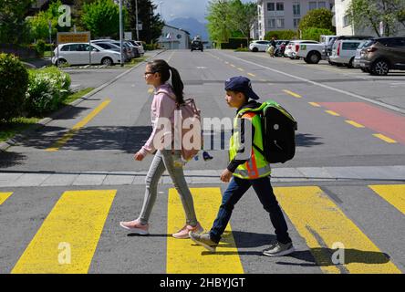 Allée piétonne pour enfants (IRM disponible) Banque D'Images