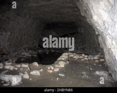 La piscine hantée, Chislehurst Caves, Royaume-Uni. Banque D'Images