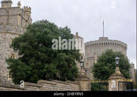 Windsor, Berkshire, Royaume-Uni.22nd décembre 2021.Sa Majesté la Reine ne sera pas de nouveau à Sandringham cette année et restera résidente au château de Windsor par mesure de précaution en raison de la pandémie Covid-19 et du nombre croissant de cas de la variante Omicron.Crédit : Maureen McLean/Alay Live News Banque D'Images