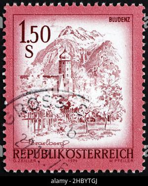 AUTRICHE - VERS 1974: Un timbre imprimé en Autriche montre Bludenz, Vorarlberg, vers 1974 Banque D'Images
