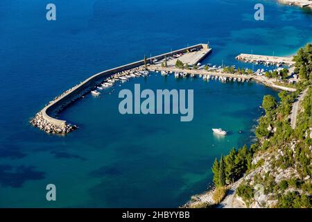 Une vue aérienne sur le petit port près de Cavtat, région de Dalmatie.Croatie Banque D'Images