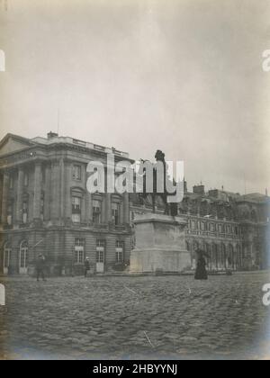 Photographie antique de C1900, statue équestre de Louis XIV au château de Versailles, France.SOURCE : TIRAGE PHOTOGRAPHIQUE ORIGINAL Banque D'Images