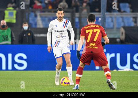 Rome, Italie.22nd décembre 2021.Antonio Candreva (UC Sampdoria) lors de la Ligue italienne de football Un match de 2021/2022 entre AS Roma contre UC Sampdoria au stade Olimpic à Rome le 22 décembre 2021.Crédit : Agence photo indépendante/Alamy Live News Banque D'Images