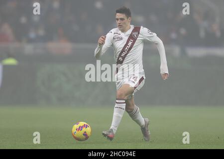 Milan, Italie.22nd décembre 2021.Josip Brekalo (Torino FC) en action pendant Inter - FC Internazionale vs Torino FC, football italien série A match à Milan, Italie, décembre 22 2021 crédit: Independent photo Agency/Alay Live News Banque D'Images