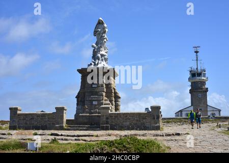Pointe du raz, France, 08-07-2021 Monument des morts bénis sur la mer, notre Dame des Naufrages Banque D'Images