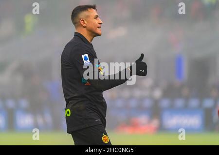 Milan, Italie.22nd décembre 2021.Alexis Sanchez (FC Inter) pendant Inter - FC Internazionale vs Torino FC, football italien série A match à Milan, Italie, décembre 22 2021 crédit: Independent photo Agency/Alamy Live News Banque D'Images