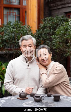 Vieux couple heureux Banque D'Images