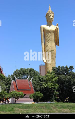 Images du nord-est de la Thaïlande connue sous le nom de région d'Esan ou d'Isaan. Fortes traditions culturelles dans un cadre rural. Coloré et original, beau et unique. Banque D'Images