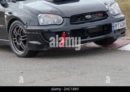 Black Subaru Impreza WRX STI.STI-Subaru Tecnica International fondée en 1988 est la division sports mécaniques de Subaru Corporation.Flou de mouvement, flou artistique, RNO Banque D'Images