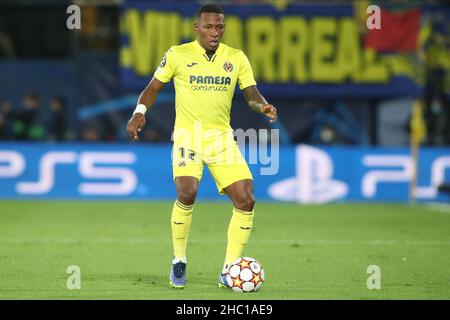 23th novembre 2021 ; Estadio la Ceramica, Vila Real, Espagne ; Ligue des champions de l'UEFA,Villarreal CF Manchester United; Pervis Estupinan de Villarreal CF Banque D'Images