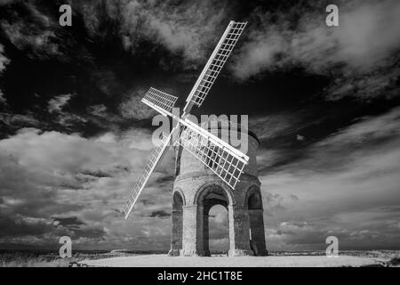 Chesterton Windmill près de Leamington Spa à Warwickshire, en noir et blanc. Banque D'Images