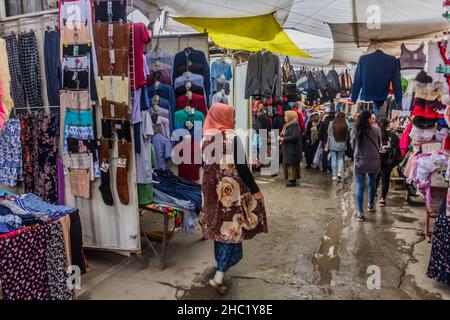 OSH, KIRGHIZISTAN - 28 MAI 2018 : vue du bazar à Osh, Kirghizistan Banque D'Images