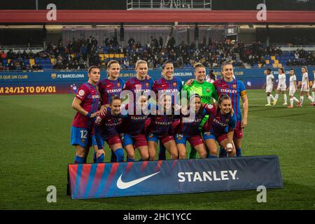 22 décembre 2021, Barcelone, Catalogne, Espagne: FC Barcelone joueurs ensemble avant le match Primera Iberdrola entre FC Barcelona Femeni et Madrid CFF au stade Johan Cruyff..Note finale; FC Barcelona Femeni 7:0 Madrid CFF (Credit image: © Thiago Prudencio/DAX via ZUMA Press Wire) Banque D'Images