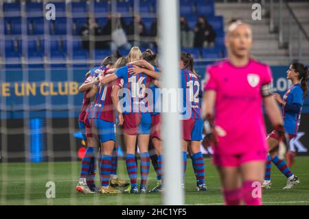 22 décembre 2021, Barcelone, Catalogne, Espagne: Les joueurs du FC Barcelone célèbrent un but lors du match Primera Iberdrola entre le FC Barcelone Femeni et Madrid CFF au stade Johan Cruyff..Note finale; FC Barcelona Femeni 7:0 Madrid CFF (Credit image: © Thiago Prudencio/DAX via ZUMA Press Wire) Banque D'Images