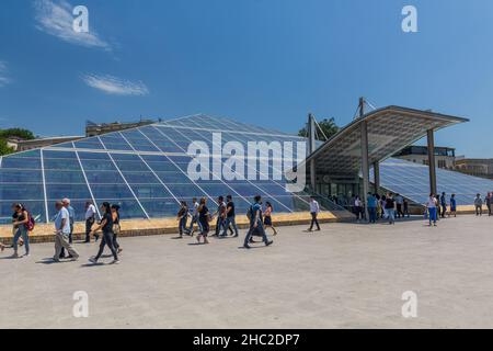 BAKOU, AZERBAÏDJAN - 20 JUIN 2018 : station de métro Icherisheher à Bakou, Azerbaïdjan Banque D'Images