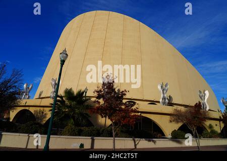 EL PASO, TX –15 DEC 2021- vue sur le bâtiment du centre des congrès et des arts de la scène d'El Paso, au Texas, aux États-Unis. Banque D'Images