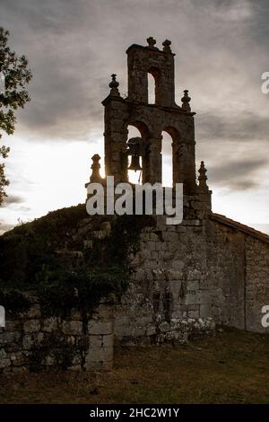 Église romane de San Millan Abad à Servilla. Banque D'Images